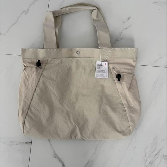 lululemon athletica Handbags - Lululemon Tote Bag